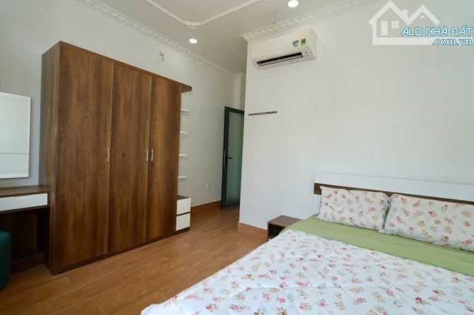 Căn hộ quận 1 gần bùi viện ban công cực sịn - 5