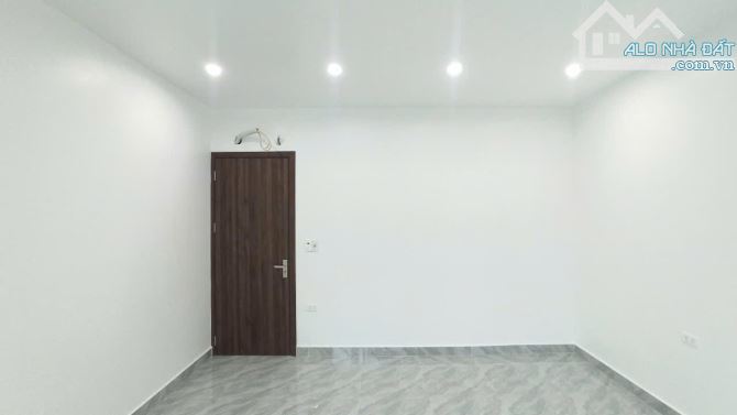 📢📢📢NHÀ XÂY ĐỘC LẬP 54M2 NGANG 4,5M - SÂN CỔNG - NGÕ 2,5M TẠI VĂN CAO, NGÔ QUYỀN, HP. - 5