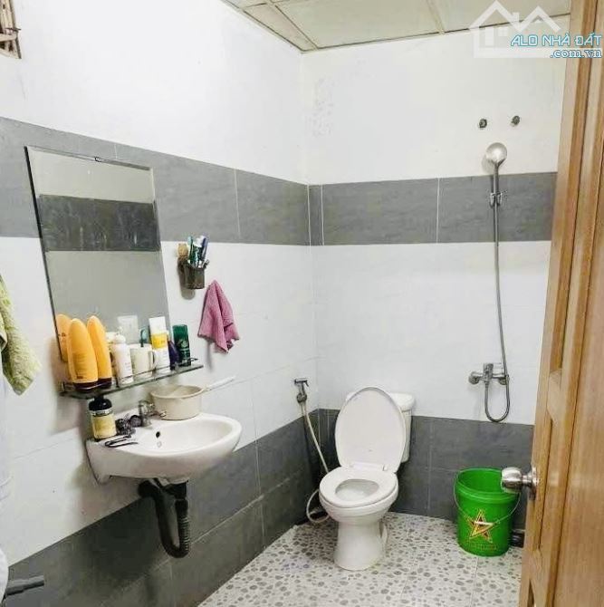 CĂN GÓC SIÊU HIẾM CÓ BAN CÔNG RỘNG MẶT TIỀN ĐƯỜNG SỐ TRỤC LỚN 2 Ô TÔ  NÉ THOẢI MÁI - CHỈ 1 - 5