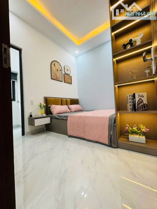 Nhà đẹp - Tặng nội thất - 30m2 - Sát mặt tiền Lê Quang Định - GV- Sổ vuông vức - Nhỉnh 5tỷ - 5