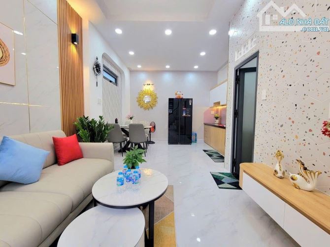LÊ QUANG ĐỊNH - SÁT MẶT TIỀN - 35M2 - NGANG 4.5M - CHỈ 5.15 TỶ - 5