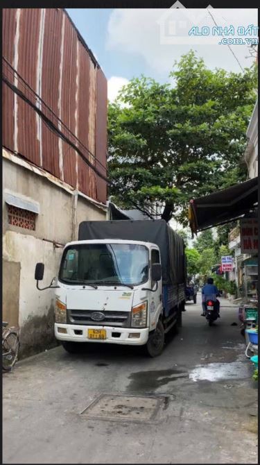 Cần bán gấp xưởng 145m² 2 mặt tiền đường ô tô thông  đối diện Công An Quận - 5