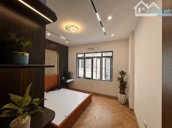 THANH XUÂN PHÂN LÔ OTO ĐỖ CỬA FULL NỘI THẤT CAO CẤP - 5