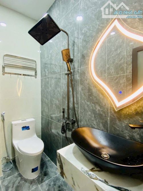 Đi nước ngoài định cư, bán gấp nhà ngay Khuông Việt, Tân Phú. Giá: 2 Tỷ 850 / 50.4m2. SHR - 5