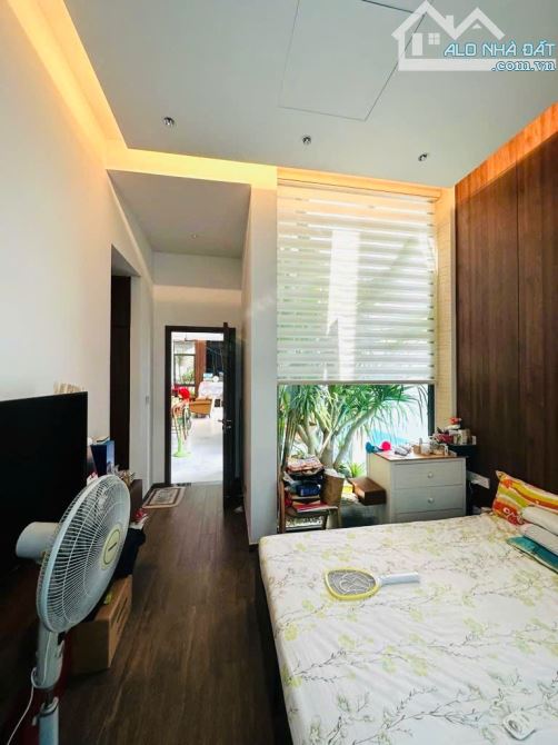 Bán Biệt Thự Tên Lửa, 300m2, 15x20m, 3 Tầng, 5PN, có hồ bơi, full nội thất, năng lượng MT - 5