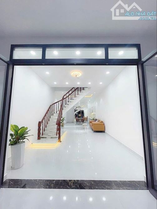 NHÀ MỚI TINH, PHƯỚC LONG A, Q9 SÁT GA METRO - 91m2 ( 4.2x21.5 ), 3PN, CHỈ HƠN 5 TỶ TL - 5