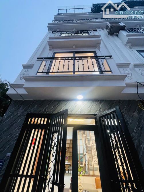 SIÊU PHẨM VĨNH HƯNG - HOÀNG MAI - LÔ GÓC - 5 TẦNG - 6 NGỦ - FULL NỘI THẤT- CHỈ HƠN 6 Tỷ - 6