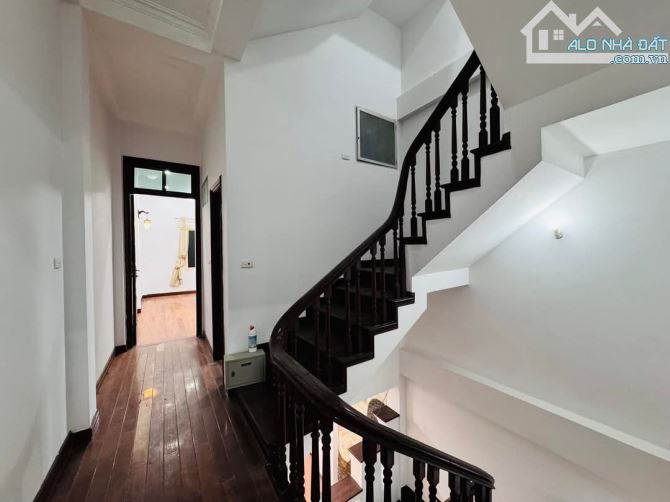Nhà tự xây, mặt ngõ oto vào nhà, Trung Liệt, thoáng sau, sổ 70m2, CTY. Giá 16.6 tỷ - 6