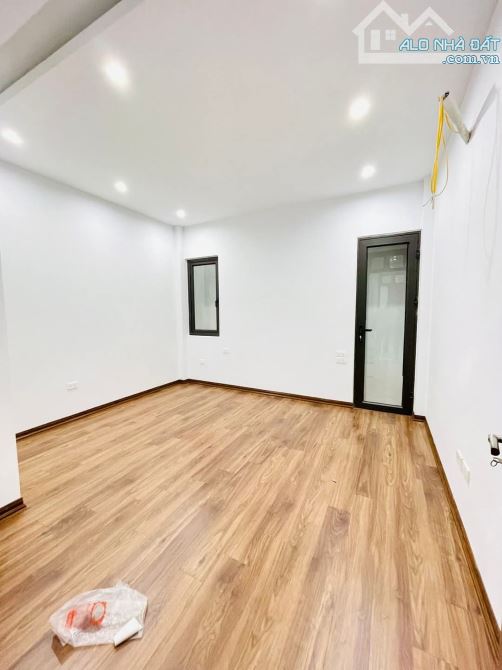 10m Phố Định Công, oto vào nhà, kdoanh CTY, thang máy, sổ 55m2. Nhà đẹp. Giá 16.6 tỷ - 6