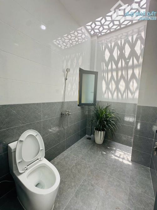 Nhà mặt tiền hẻm 473 cuối Y Mol rẻ trái - 6