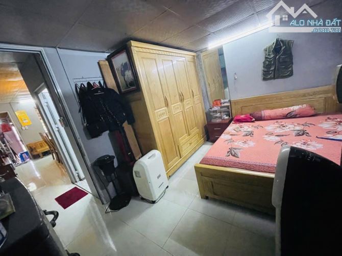 Bán nhà trong ngõ phố Lạc Long Quân , vị trí đẹp , ô tô vào - 6