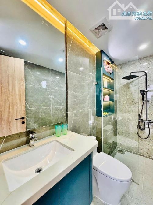 🔥KHU VIP PHAN XÍCH LONG🔥 P7 PHÚ NHUẬN - HẺM XE HƠI - 5 TẦNG - 40M2 - CHỈ 7.x TỶ - 6
