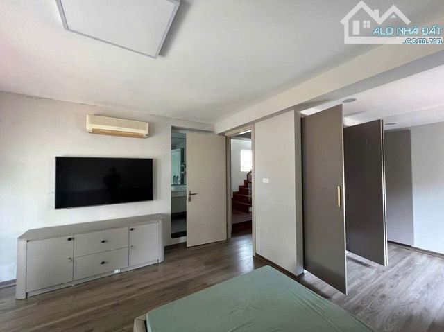 BIỆT THỰ ĐẲNG CẤP 313M2 - DIỆN TÍCH RỘNG Ở SƯỚNG - MẶT NGÕ ÔTÔ TRÁNH - GIÁ ĐẦU TƯ - - 6