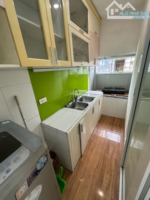 BÁN CĂN TẬP THỂ NGUYỄN TRÃI - THANH XUÂN - 2.x TỶ  DT 55m2, 2 ngủ, Phòng khách, bếp, wc kh - 6