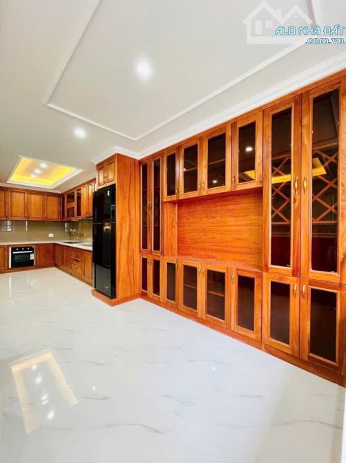 . Bán Nhà Đẹp Nguyễn Văn Khối – Khu Phân Lô – Gara Ô Tô – Full Nội Thất Gỗ-5 Tầng - 6