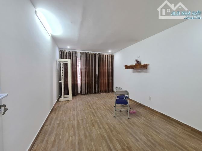 BÁN NHÀ MẶT NGÕ CỰC NÔNG ĐƯỜNG CHỢ HÀNG GẦN NGÃ 4 HỒ SEN - CẦU RÀO 2 - 6