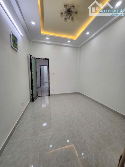 🔥 HOT HOT 🔥 NHÀ BÁN 3 TẦNG 4PN HẼM XE HƠI CỰC ĐẸP QUẬN 8 MỄ CỐC - 7