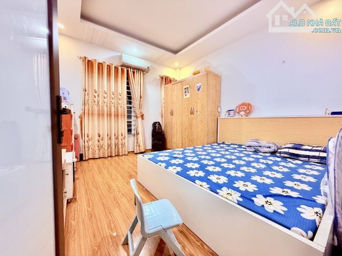 KIM GIANG 40M2 - NHÀ DÂN TỰ XÂY - MẶT NGÕ THÔNG -  Ô TÔ QUA NHÀ - AN SINH XÃ HỘI ĐỈNH CAO - 6