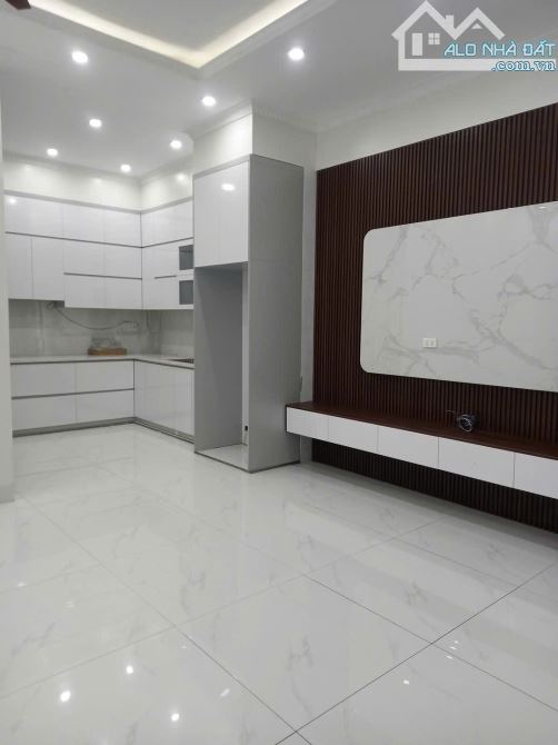 BÁN NHÀ XÂY MỚI 3,5 TẦNG NGÕ CÁCH MẶT ĐƯỜNG KÊNH  30M - 7