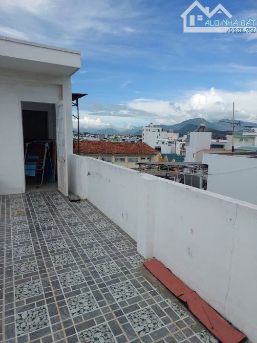 Nhà 4 tầng mặt tiền Phan Đình Phùng Gần Chợ Đầm Ngay Trung tâm TP.Nha Trang - 7