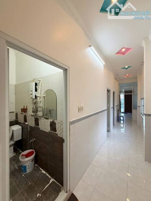 Bán nhà mặt tiền bờ hồ dài huỳnh cương , trệt lầu - 7