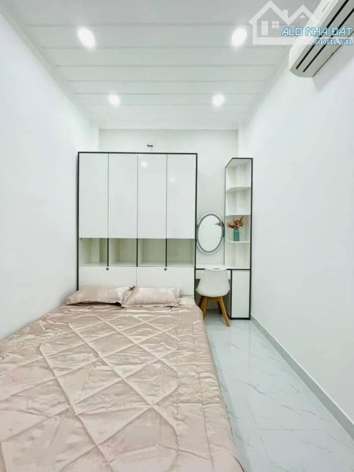 Bán nhà hẻm 90 Hòa Bình, Q.11 nhà 32 m2 full nội thất. Giá: 1.9tỷ sổ hồng riêng - 7