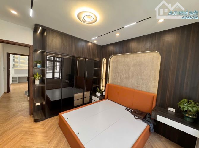 THANH XUÂN PHÂN LÔ OTO ĐỖ CỬA FULL NỘI THẤT CAO CẤP - 7