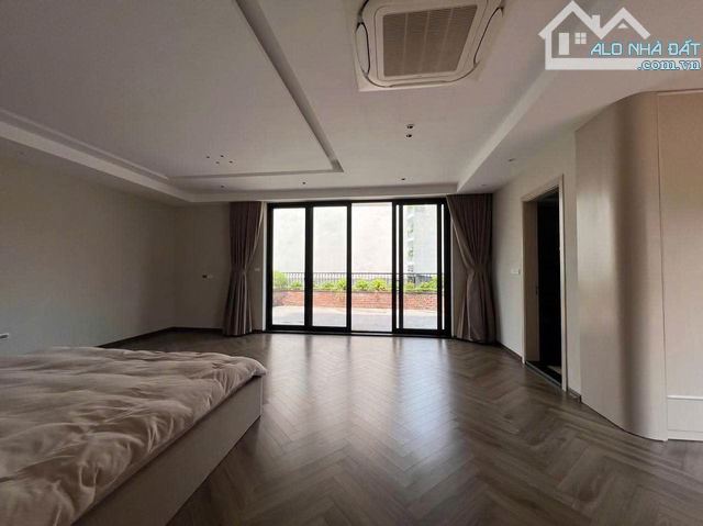 BIỆT THỰ ĐẲNG CẤP 313M2 - DIỆN TÍCH RỘNG Ở SƯỚNG - MẶT NGÕ ÔTÔ TRÁNH - GIÁ ĐẦU TƯ - - 7