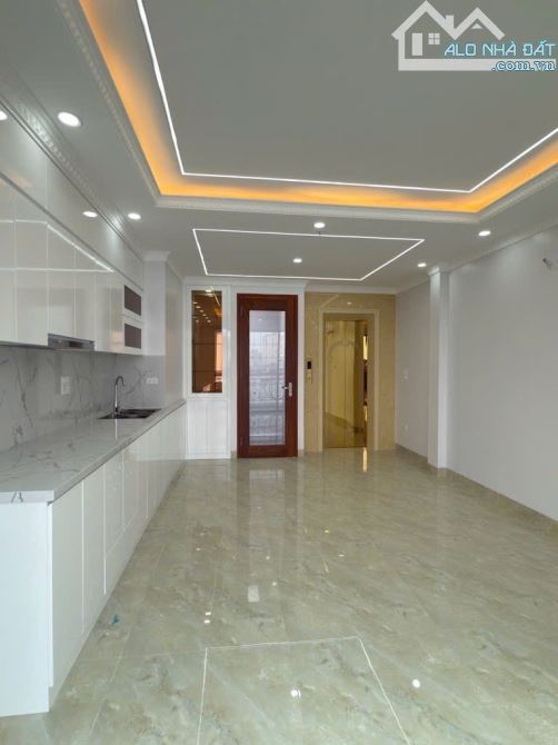 Nhà Đẹp Cầu Giấy. 36m2 x6 Thang máy .oto đỗ cửa - 7