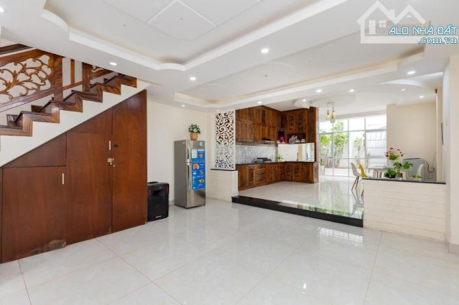 🏡 Cần bán Nhà - Hẻm ô tô Võ Thị Sáu, Phường 2, Vũng Tàu - 1 trệt 1 lửng 2 lầu - Giá 6.5 t - 7