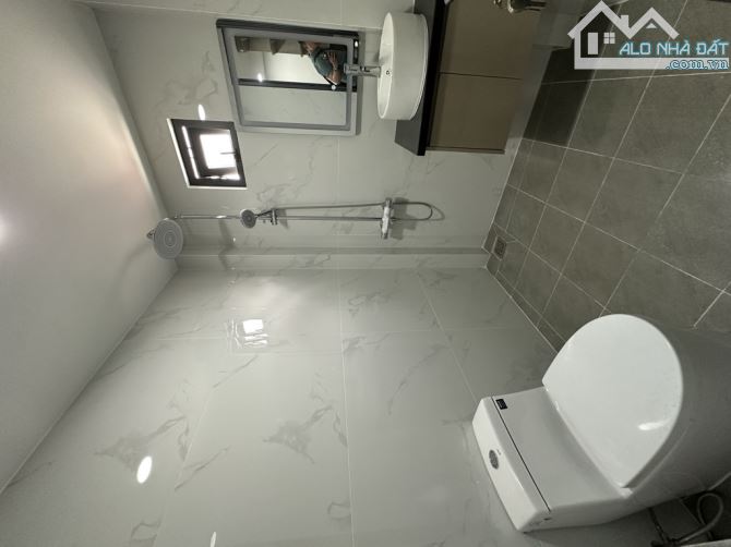 NHÀ GÒ VẤP CÓ THANG MÁY 5 TẦNG CHỈ 7,19 TỶ 45M2 ĐƯỜNG PHAN HUY ÍCH PHƯỜNG 12 CÓ GARA Ô TÔ - 7