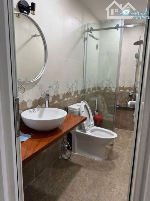 Bán nhà 2 tầng, Huỳnh Tấn Phát. 100m2 full thổ cư - Ngang 5m. Chỉ 5.x ty - 7
