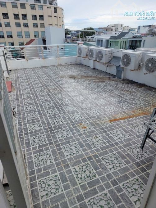Nhà 4 tầng mặt tiền Phan Đình Phùng Gần Chợ Đầm Ngay Trung tâm TP.Nha Trang - 8