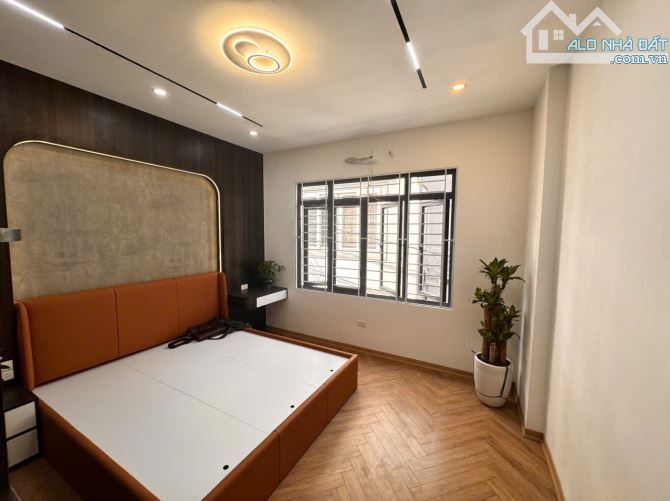 THANH XUÂN PHÂN LÔ OTO ĐỖ CỬA FULL NỘI THẤT CAO CẤP - 8
