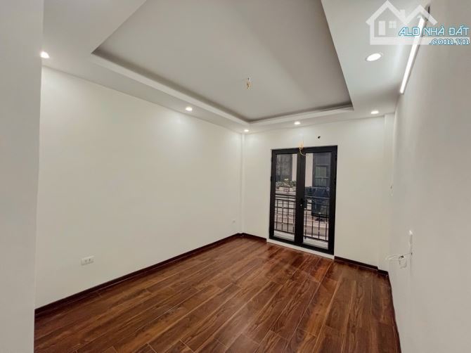 BÁN NHÀ ĐẸP MỚI TINH – HOÀNG MAI, HOÀNG VĂN THỤ – THANG MÁY – 3 BƯỚC RA PHỐ  Giá: 7,6 tỷ – - 8
