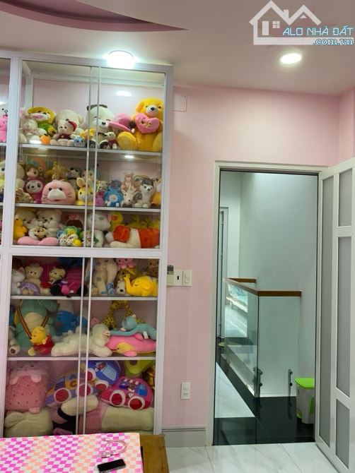 NHÀ TÂN BÌNH CÓ THANG MÁY 4x14M GIÁ 8,4 TỶ TẠI PHẠM VĂN CHIÊU PHƯỜNG 15 NHÀ 5 TẦNG 5 PHÒNG - 8