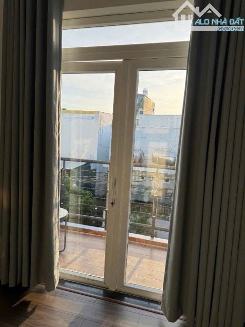 Bán nhà 2 tầng, Huỳnh Tấn Phát. 100m2 full thổ cư - Ngang 5m. Chỉ 5.x ty - 8
