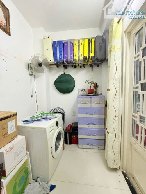 Nhà bán: đường Bành Văn Trân, DTSD 107m, 5Tầng, nhỉnh  5 tỷ - 9