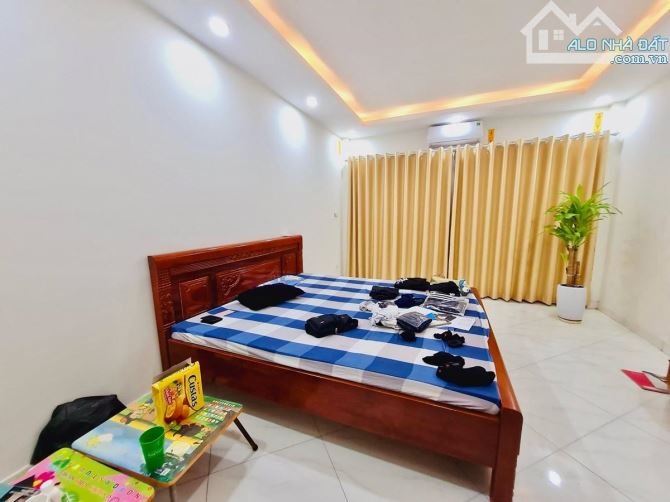 BÁN NHÀ GIẢI PHÓNG - HOÀNG MAI - THANG MÁY - FUL NỘI THẤT - 60M X 6 TẦNG - MT 4.2M - 9