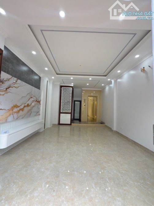 Nhà Đẹp Cầu Giấy. 36m2 x6 Thang máy .oto đỗ cửa - 9