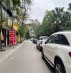 BÁN NHÀ HOÀNG CẦU - VƯỜN HOA 1/6 50m 7 TẦNG THANG MÁY - 15 Tỷ