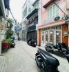 Bán nhà nguyễn văn cừ quận 1- trệt lầu còn mới- 1căn ra mặt tiền- shr hoàn công đủ- 1 tỷ x