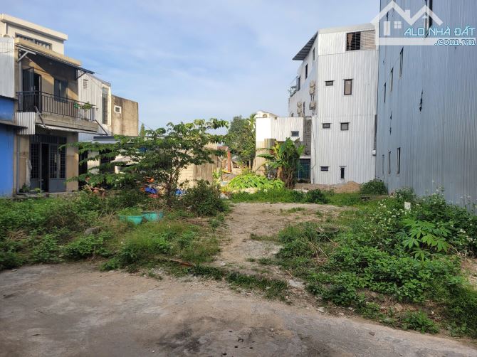 111m2 kiệt 35 ngự bình, cách ngã 3 Hùng Vương 350m . Chỉ : 1 tỷ 550tr - 1