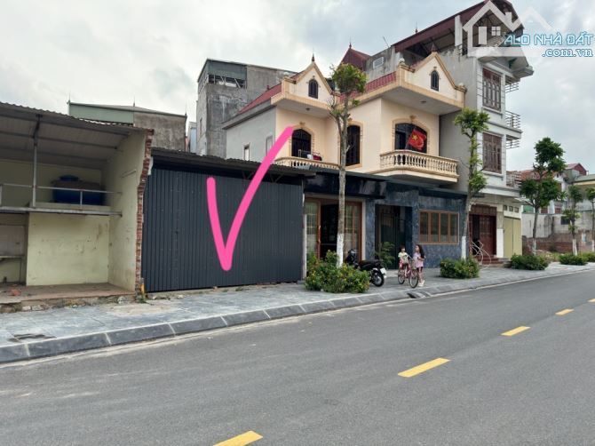 Bán 65m2 đất phúc lợi kinh doanh , vỉa hè oto tránh 10.5 tỷ
