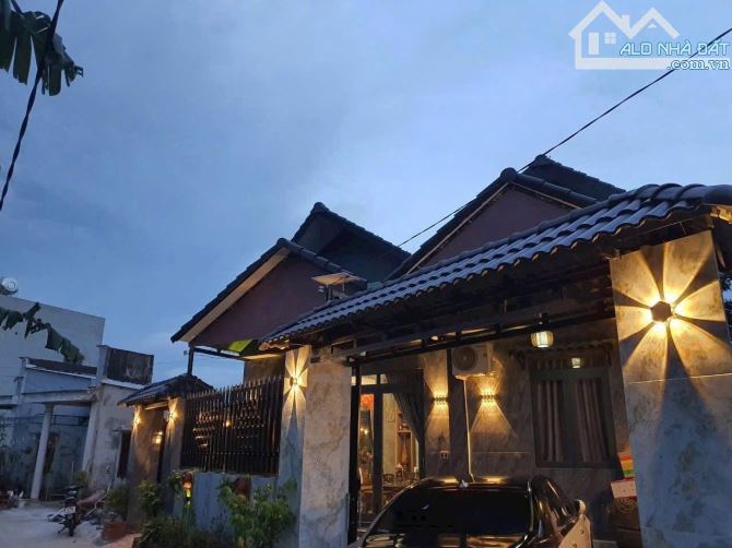 Cần Bán Nhà Mái Thái, Giá: 4,3tỷ được xây dựng tâm huyết tại Hoà Long