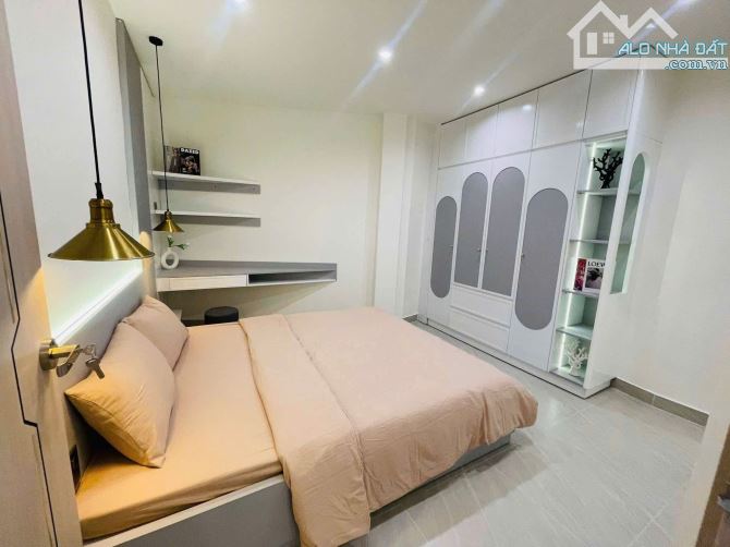 (Phú Nhuận) bán nhà 4 tầng Lê Văn Sỹ - Huỳnh Văn Bánh - Trường Sa. Full nội thất 7.65 tỷ