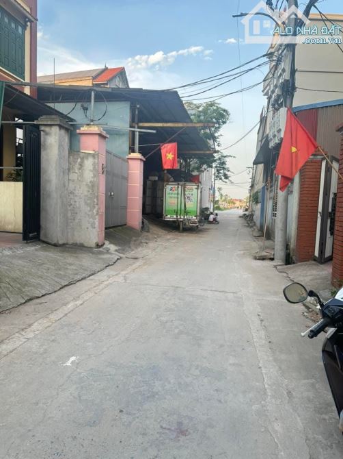 Mảnh đất giá rẻ ô tô 7 chỗ đỗ cửa 👉 thư phú -thường tín