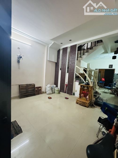 Chính chủ bán nhà 4 tầng kiệt ô tô đậu đỗ Ông Ích Khiêm, gần chợ Cồn, Hải Châu, Đà Nẵng