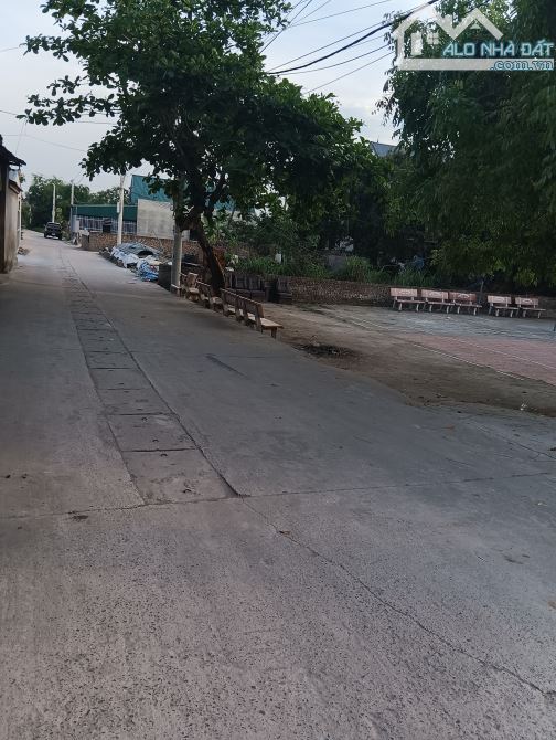 Bán đất - Xã Hiền Ninh( Sóc-Sơn)- Hai Mặt Đường - Thông Ô Tô - 90 m2 -Full thổ cư -2,75 Tỷ