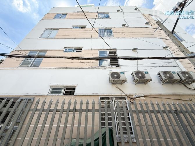 BÁN NHÀ RẺ Q3 5 TẦNG 10 PHÒNG 95M2 NGANG 6M 7 TỶ9